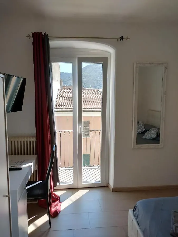 Room 5 Lands La Spezia Italy